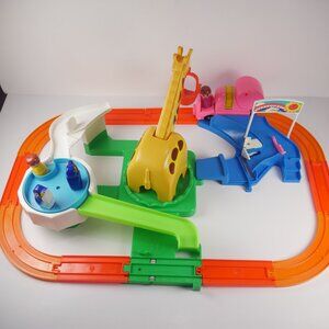 Tomy 1028 Playrail 1979 Merry Go Zoo Train Playset Complete WORKS Vintage